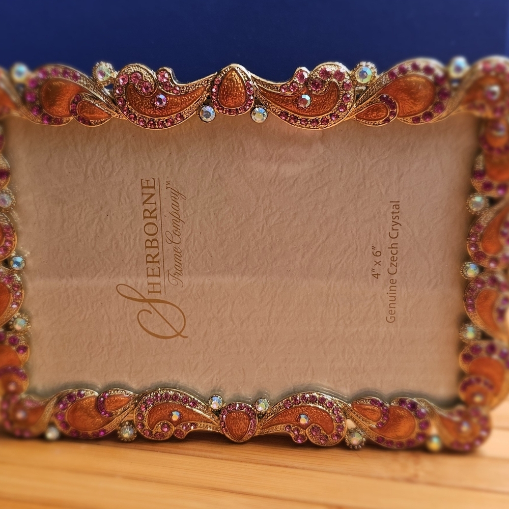 Pretty Crystal Photo Frame - Picture 3 of 3